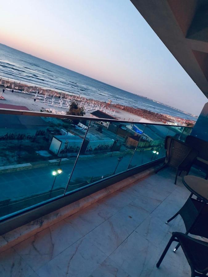 Wave 2 Mamaia Prima Linie Vedere La Mare 120Mp Navodari Ngoại thất bức ảnh