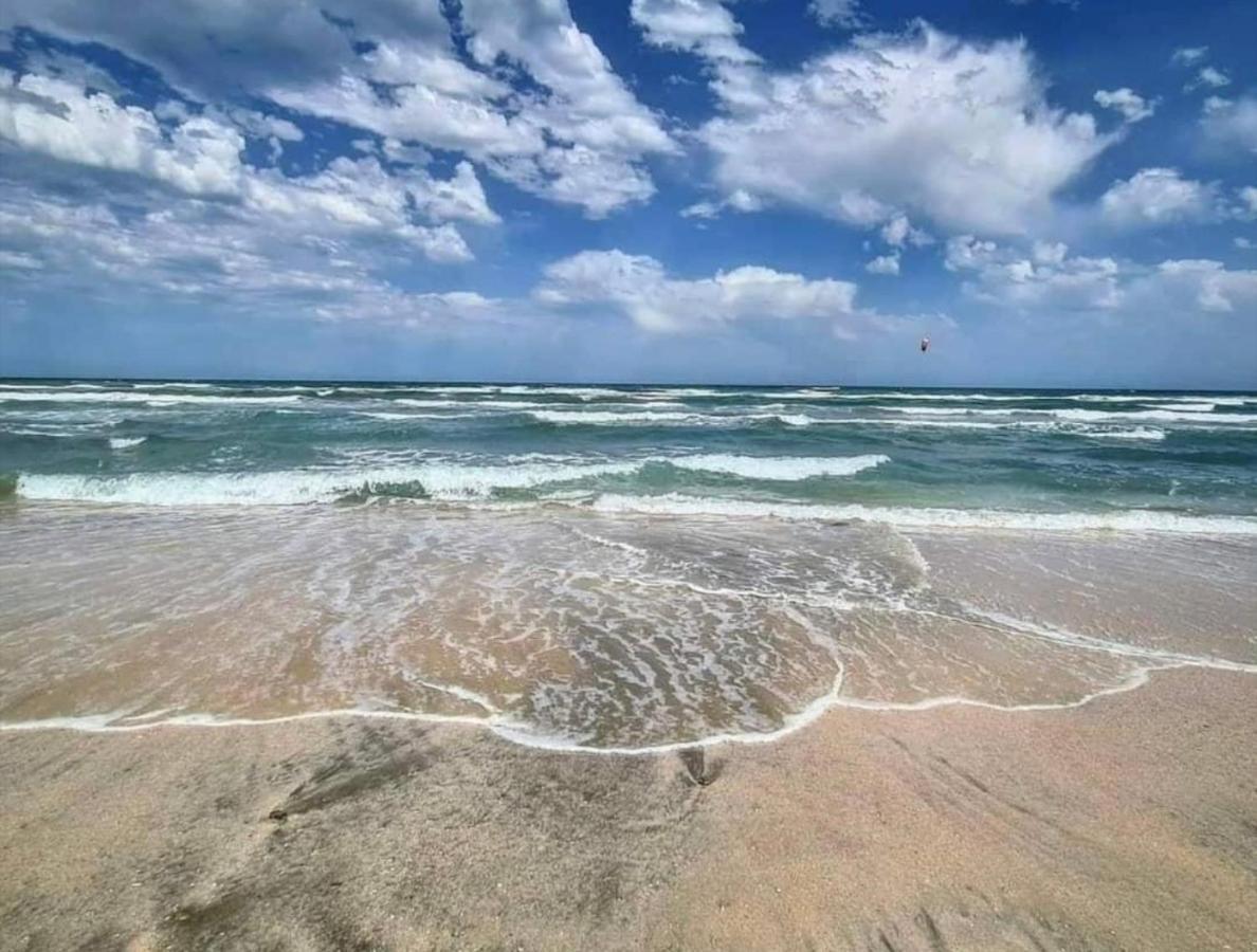 Wave 2 Mamaia Prima Linie Vedere La Mare 120Mp Navodari Ngoại thất bức ảnh